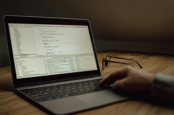 How to Optimize Last-Mile Delivery for UK Urban E-commerce?